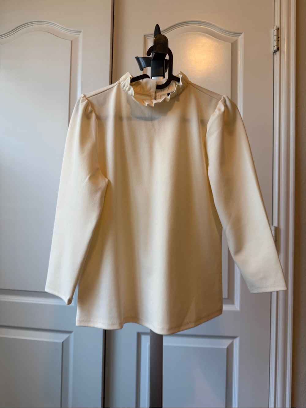 Ann Taylor Women’s Cream Ruffle-Neck Long Sleeve Top - New